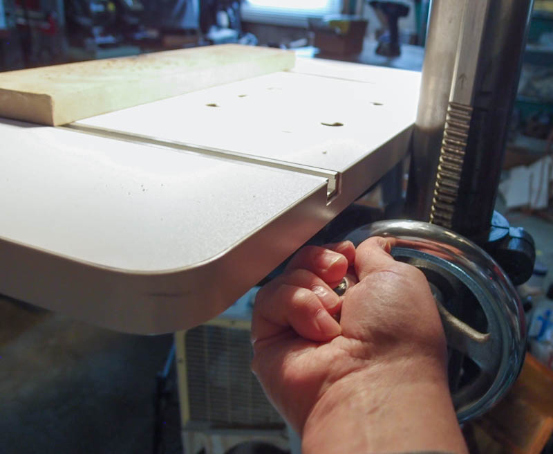 [Image: drill_press_crank_clearance-21-cranked-800px.jpg]